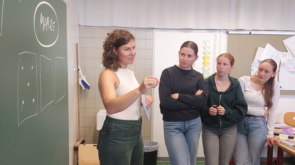 Unternehmerin macht Schule - HLW Rankweil