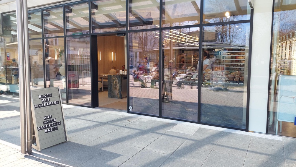 Neueröffnung Bio Bäckerei Öfferl in Hietzing