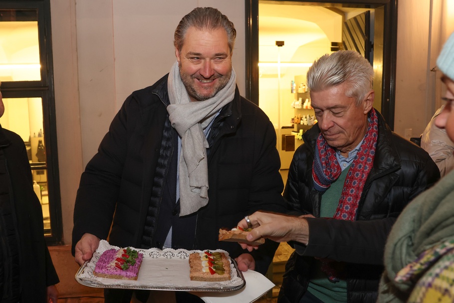 v.l.n.r.: Johann Breitenender, Dieter Steup, Marie-Beatrice Fröhlich, Christoph Folliot-Crenneville, Markus Figl