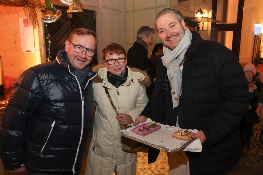 v.l.n.r.: Johann Breitenender, Dieter Steup, Marie-Beatrice Fröhlich, Christoph Folliot-Crenneville, Markus Figl