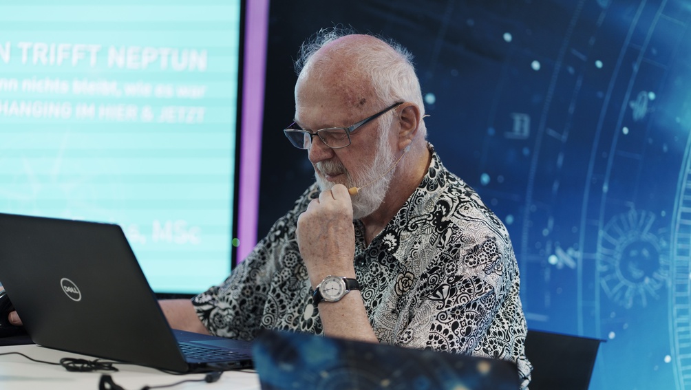 Jubiläum mit Weitblick: Das war der Tag der Astrologie 2025 