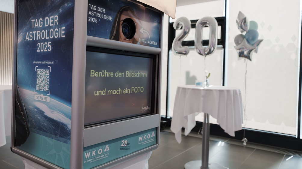 Jubiläum mit Weitblick: Das war der Tag der Astrologie 2025 