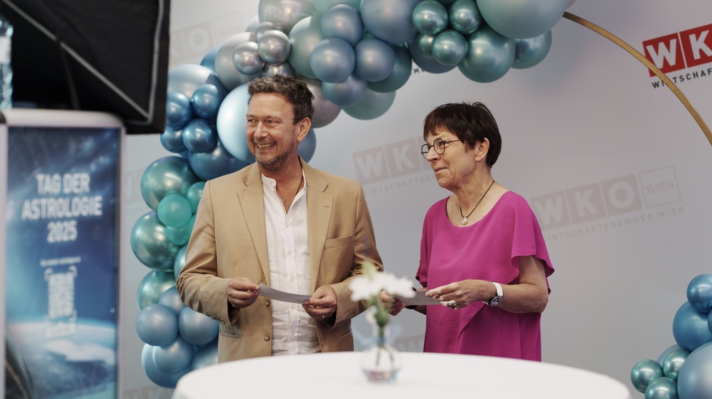 Jubiläum mit Weitblick: Das war der Tag der Astrologie 2025 