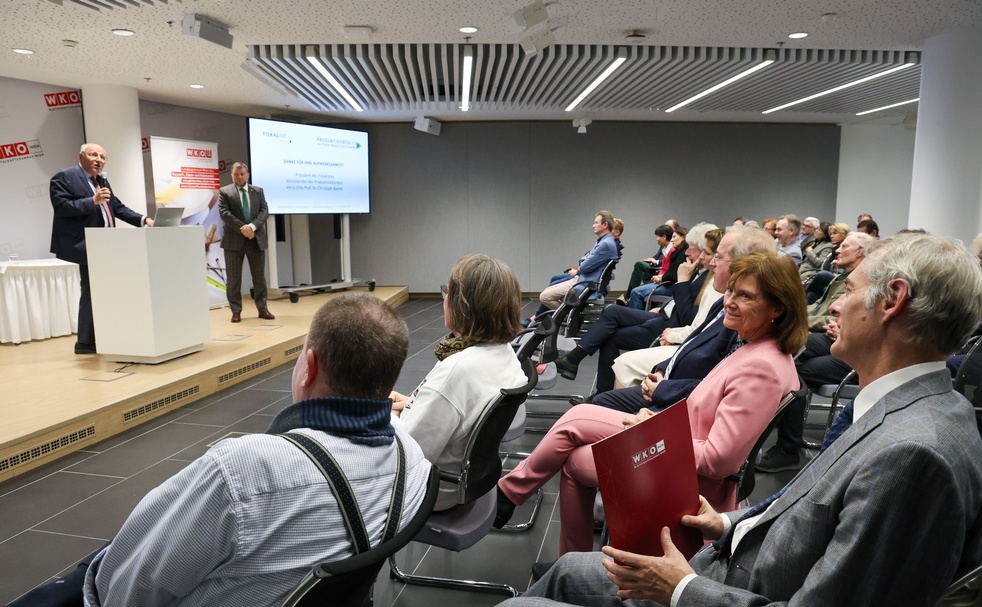 LG Baustoff-, Eisen- und Holzhandel Mitgliederehrung 2024 und Fachvortrag