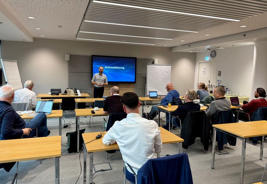Vortragender beim Workshop Automatisation mit Künstlicher Intelligenz