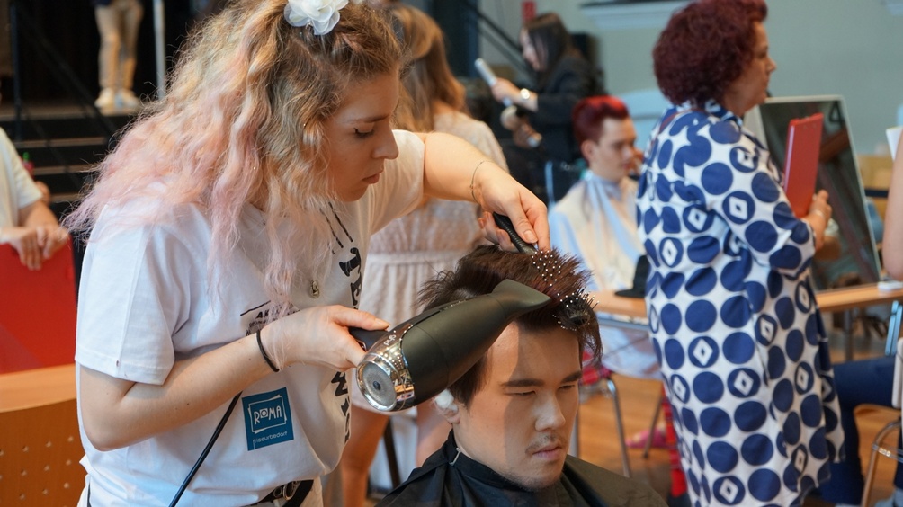 Bundesmeisterschaften der Friseurlehrlinge 