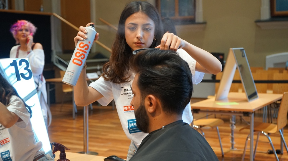 Bundesmeisterschaften der Friseurlehrlinge 