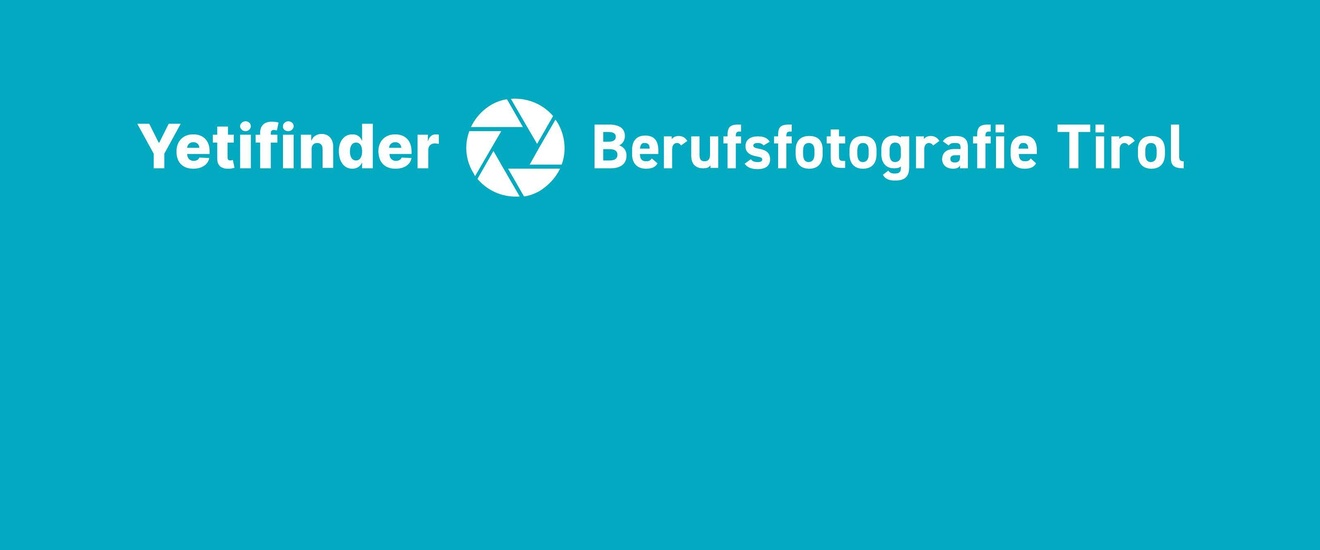 Türkiser Hintergrund mit weißer Aufschrift 