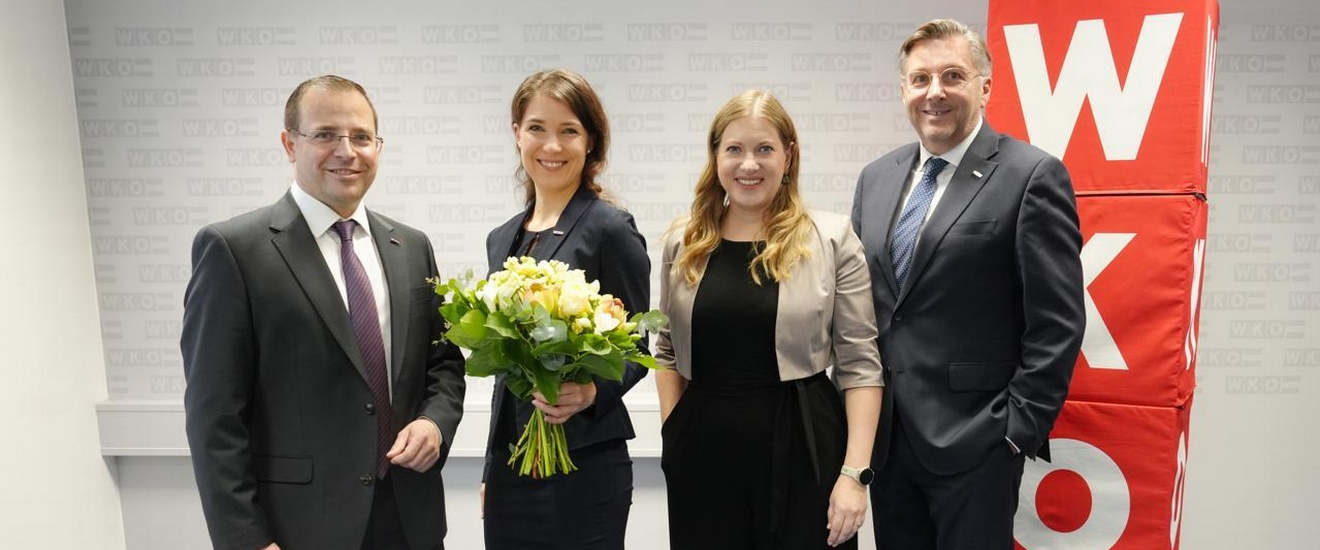 Wirtschaftskammerpräsident Mst. Andreas Wirth (l.), Wirtschaftskammerdirektor Harald Schermann und FiW-Landesgeschäftsführerin Evelyn Zarits (2.v. r.) gratulierten der neuen FiW-Landesvorsitzenden Michaela Steindl.