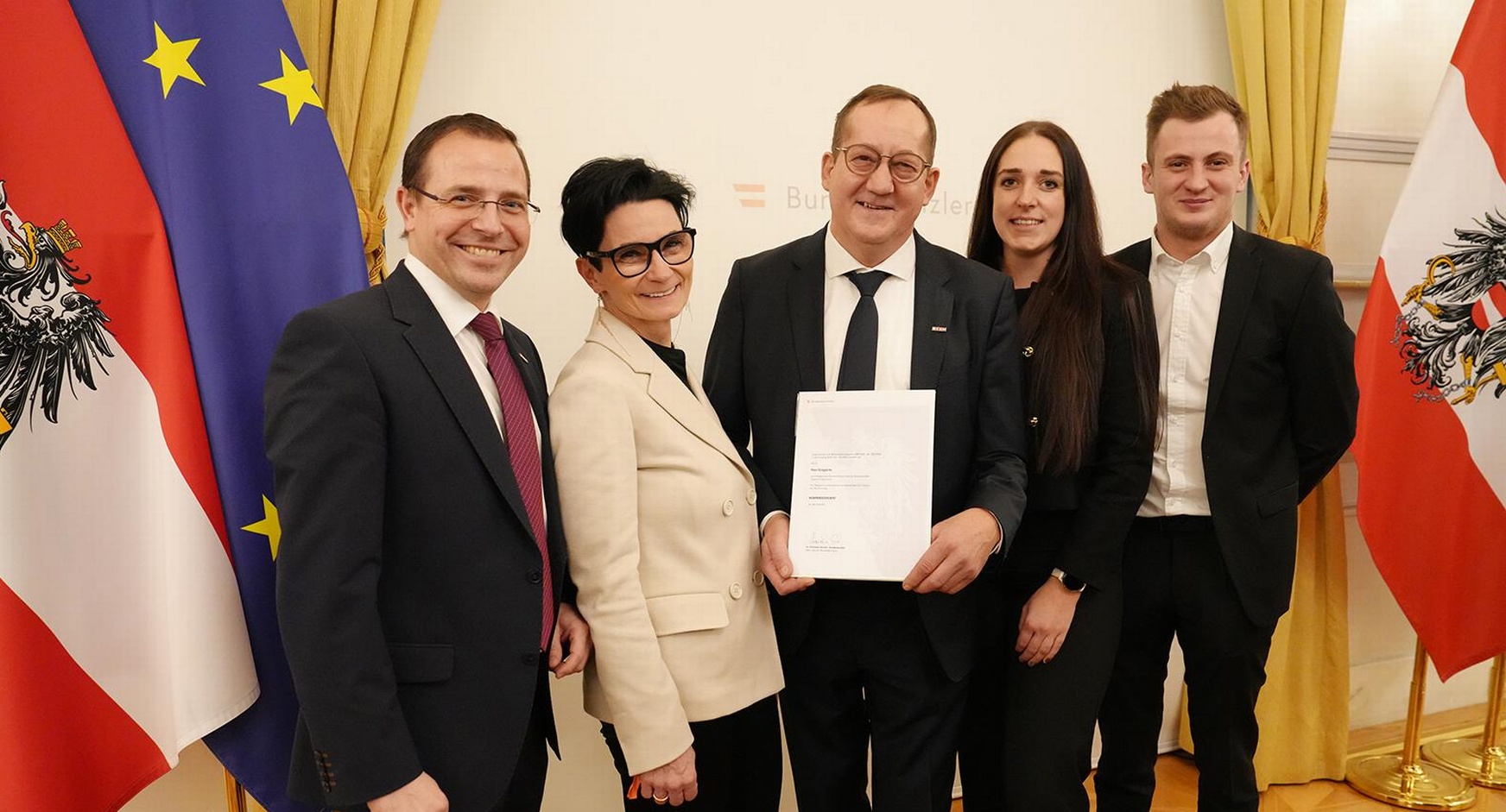 KommR Gregorits<br />
