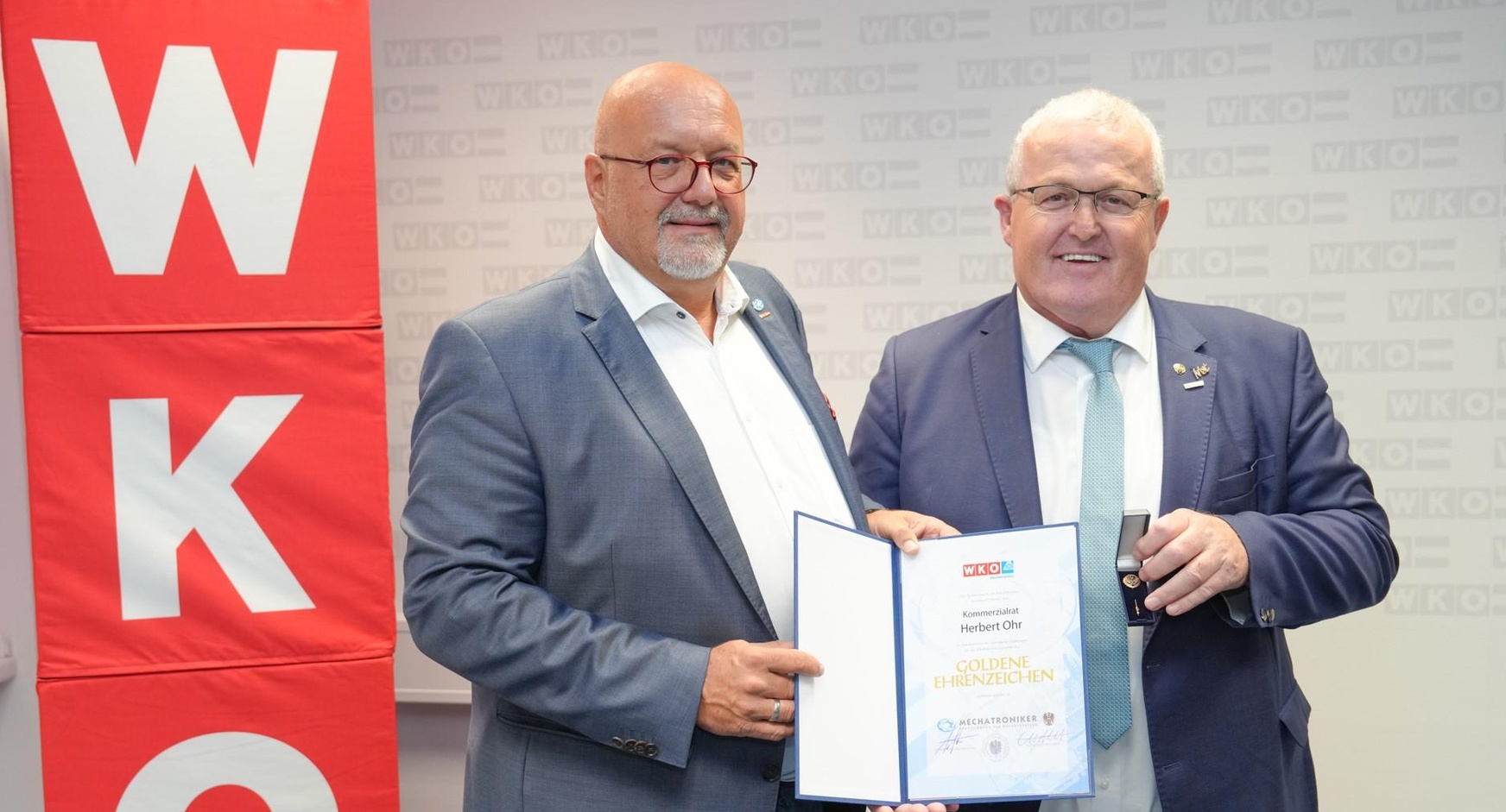 Bundesinnungsmeister KommR MMst. Andreas Kandioler und KommR MMst. Herbert Ohr (v. l.) 