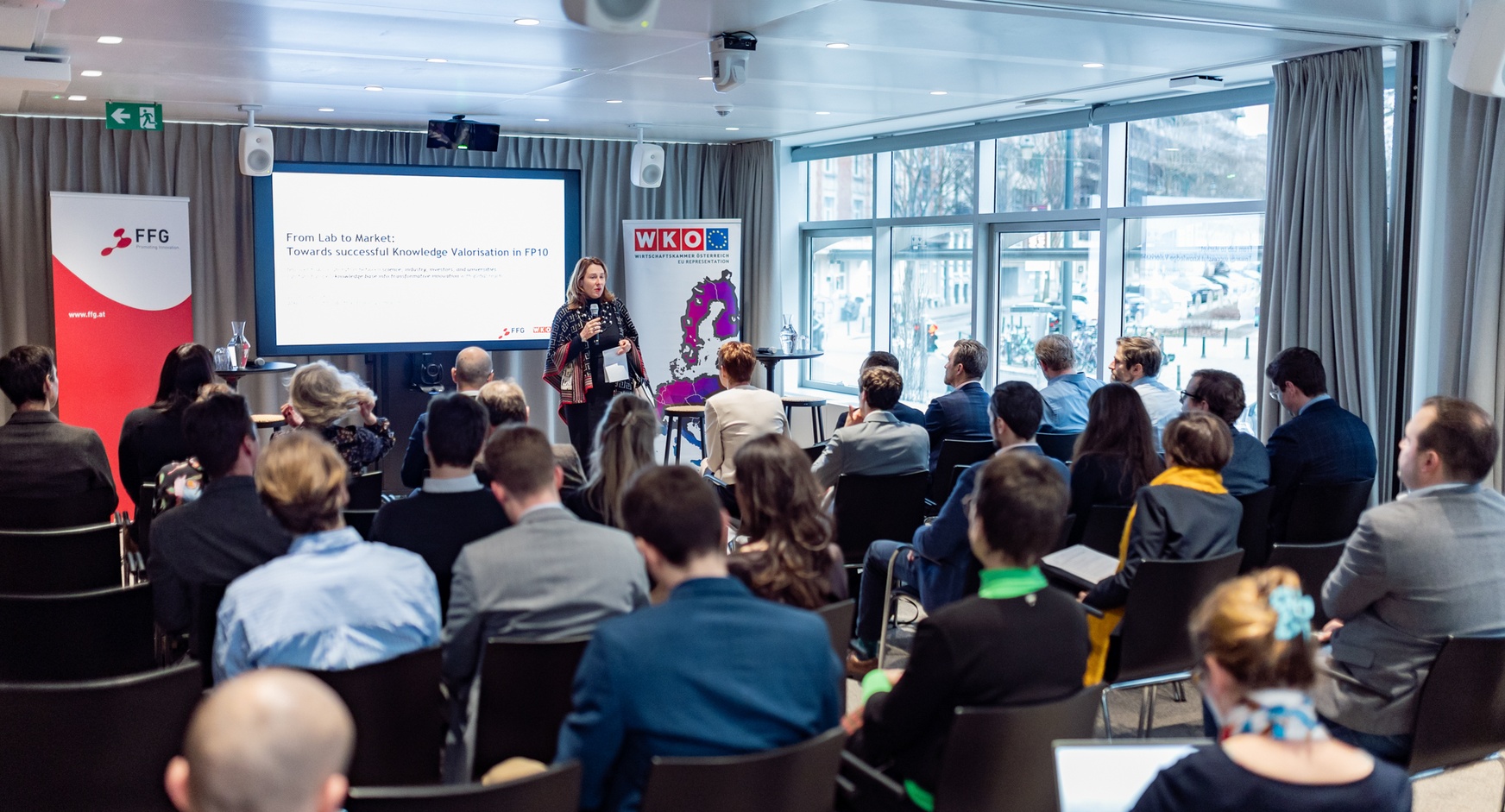 Teilnehmer:innen bei der Veranstaltung