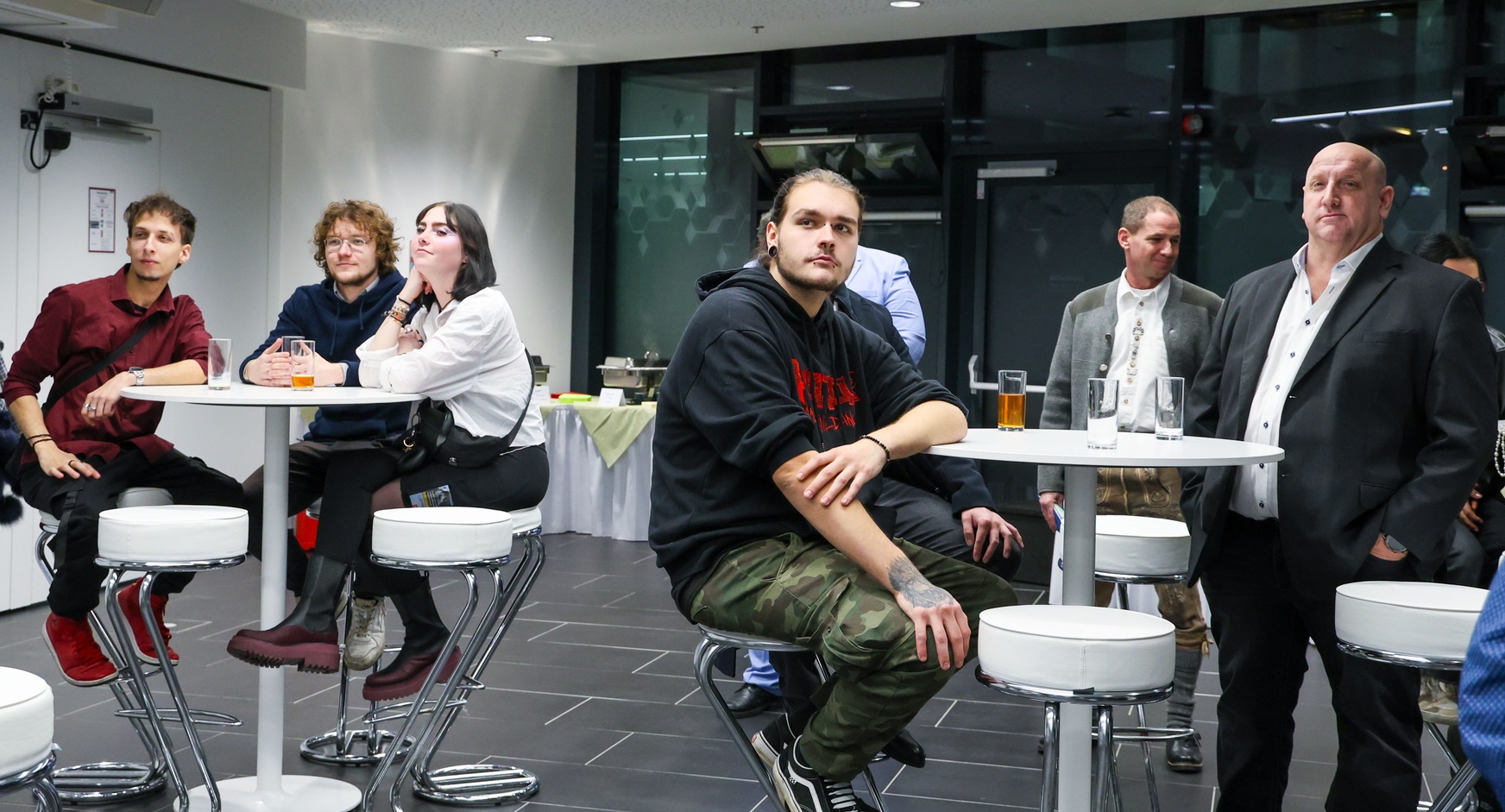 Lehrlingsehrung 2024 - Landesgremium des Baustoff-, Eisen- und Holzhandels