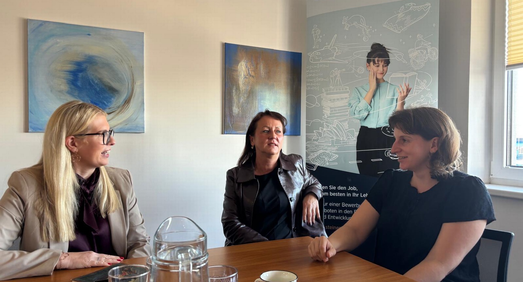 Drei Frauen im Gespräch