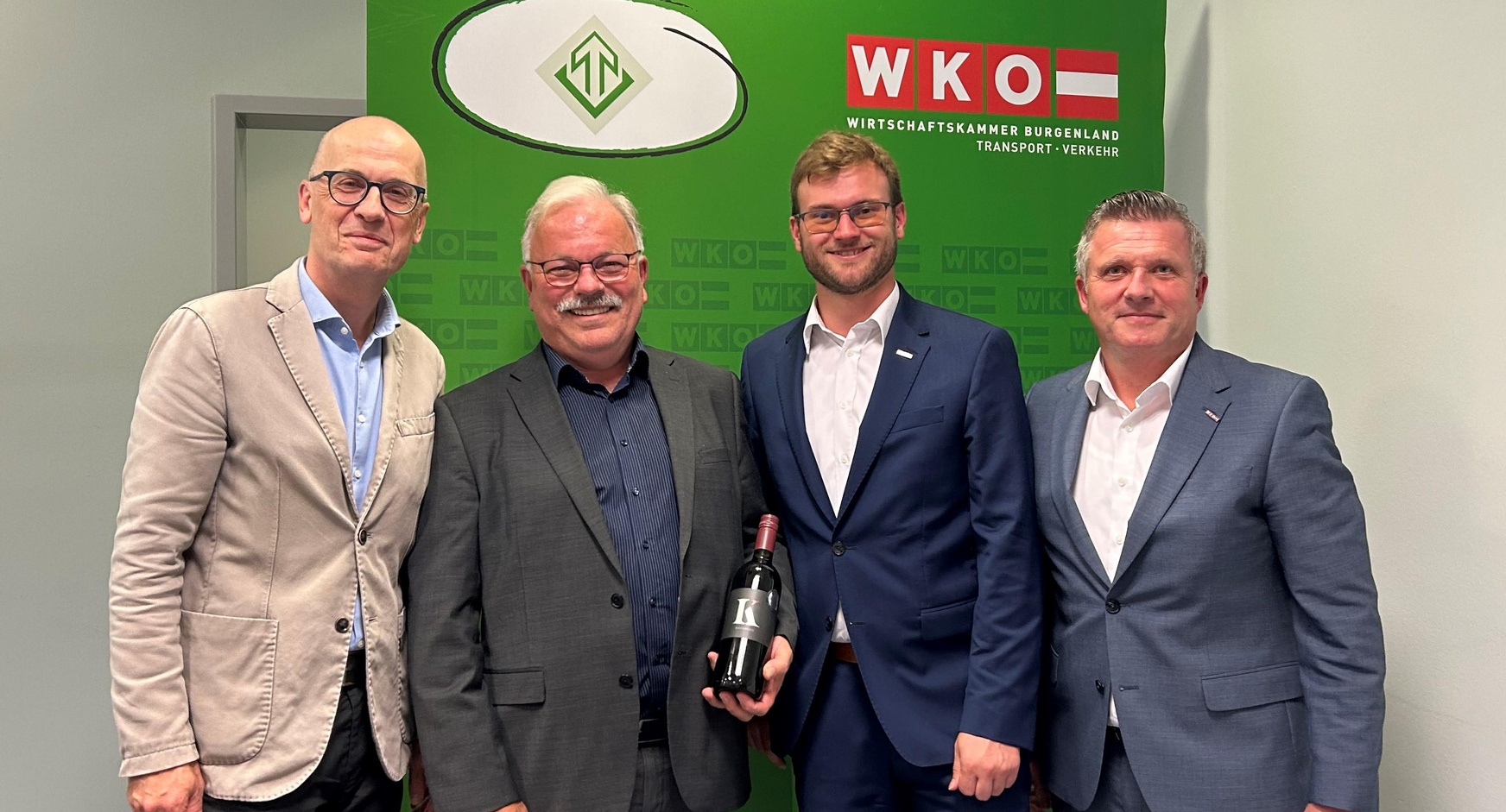 Die Tagungsgäste Paul Blachnik und KommR Erwin Leitner (beide Wirtschaftskammer Österreich), Hubert Bleich (Fachgruppenobmann) und Bernhard Dillhof (Fachgruppengeschäftsführer) (v. l.). 