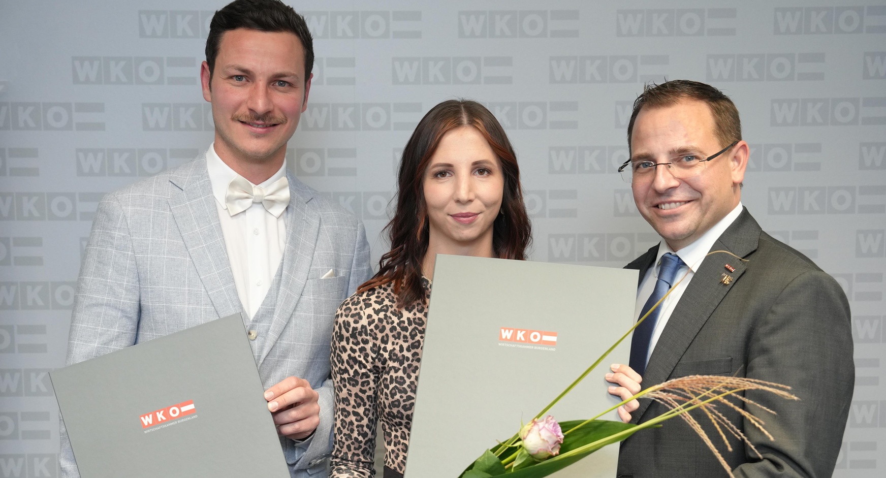 Baumeister Martin Bachmaier, Meisterin Melanie Szuppin und Wirtschaftskammerpräsident Andreas Wirth (v. l.). 