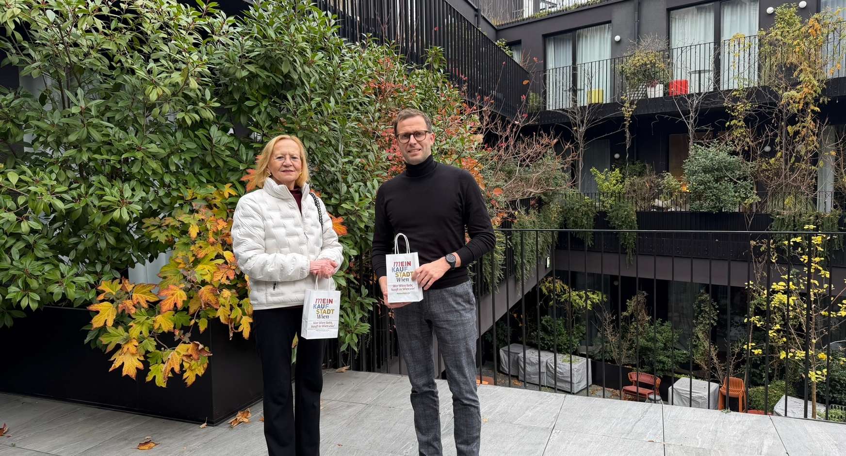 Lichterketten als Dankeschön für Margaretener Betriebe