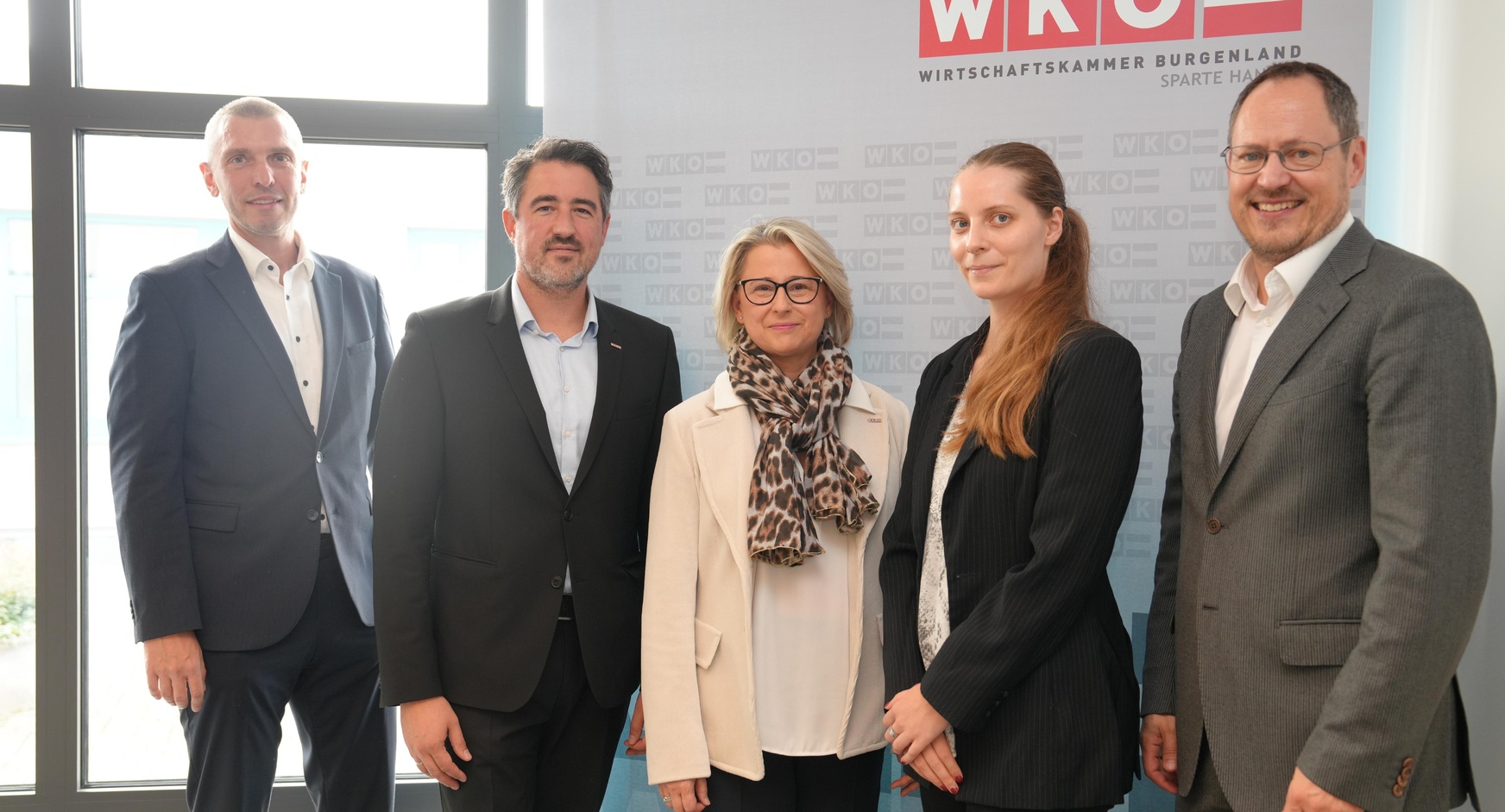 Gerald Hochwallner (Bundessparte Handel), Spartengeschäftsführer Thomas Jestl, Spartenobfrau KommR Bettina Mayer-Toifl, Jutta Rasel (Bundessparte Handel) und Bundesspartenobmann Rainer Trefelik (v. l.).
