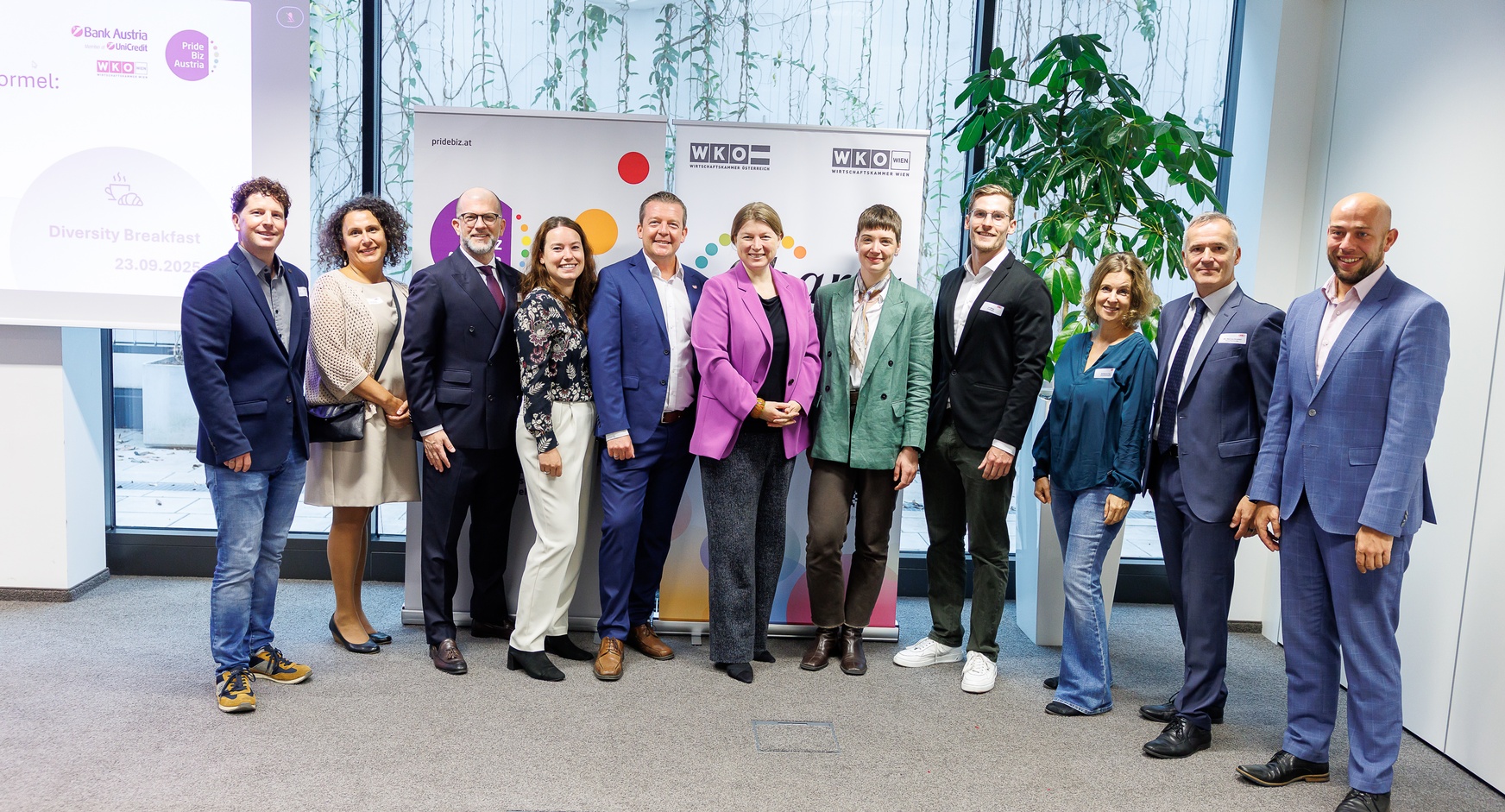 Gruppenbild der Teilnehmer:innen an der Veranstaltung