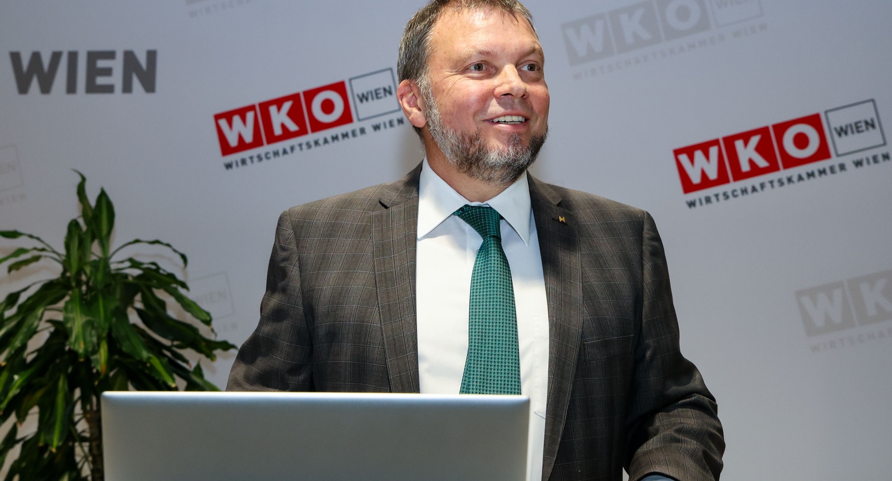 LG Baustoff-, Eisen- und Holzhandel Mitgliederehrung 2024 und Fachvortrag