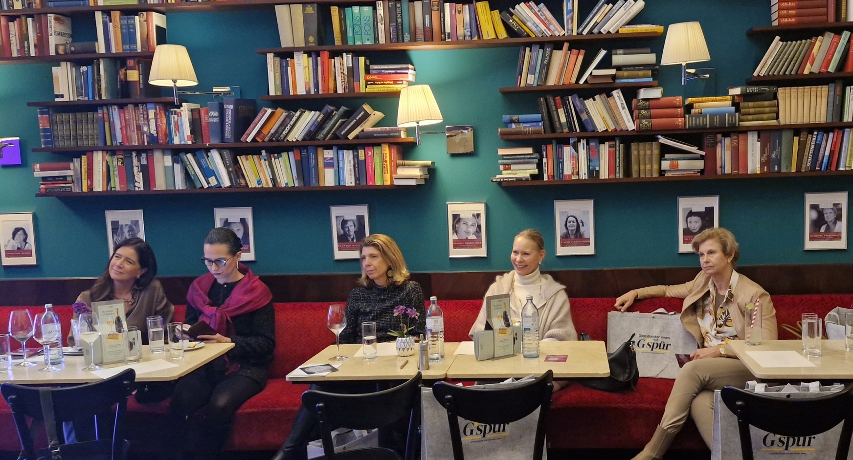 Rückblick: 1. Salon der Wiener Farb-, Typ-, Stil- & Imageberater:innen