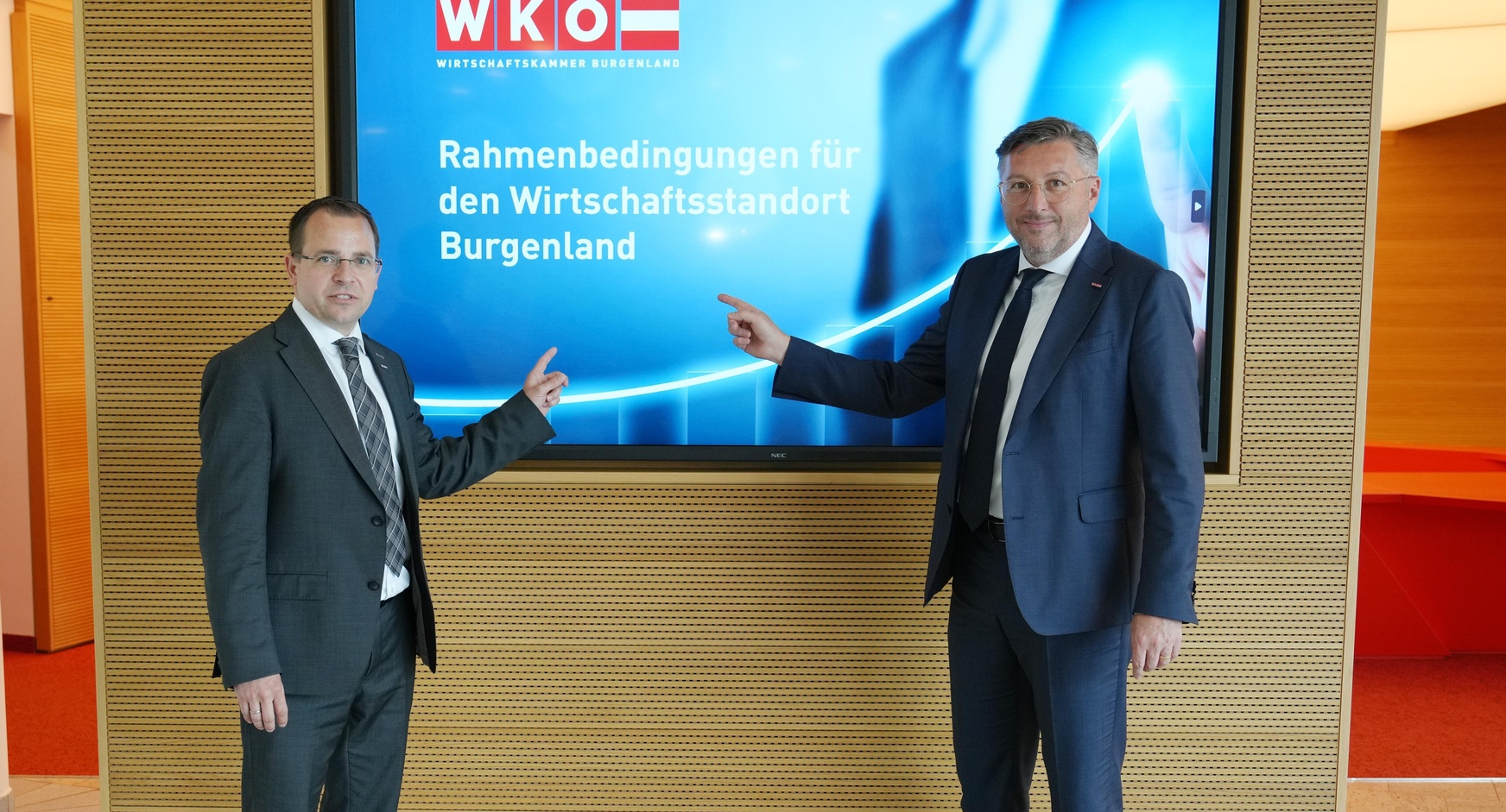 Wirtschaftskammerpräsident Andreas Wirth und Wirtschaftskammerdirektor Harald Schermann (v. l.).