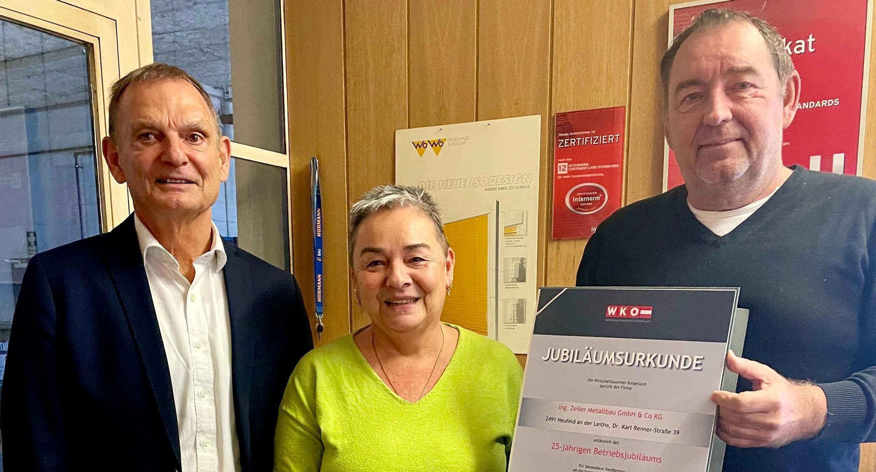 Am Bild: KommR Werner Adelmann, Heidemarie und Manfred Zeiler (v.l.). 