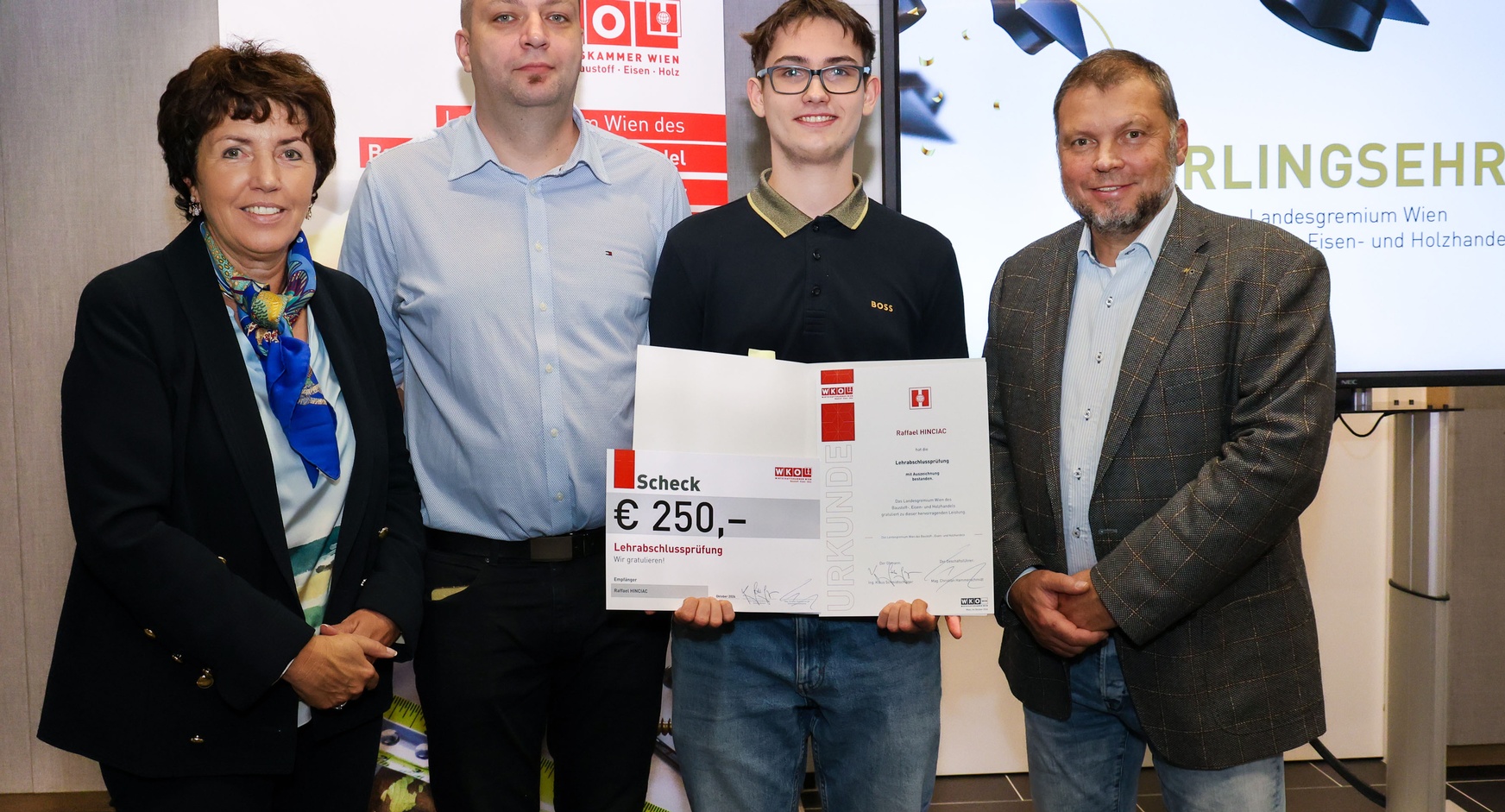 Lehrlingsehrung 2024 - Landesgremium des Baustoff-, Eisen- und Holzhandels