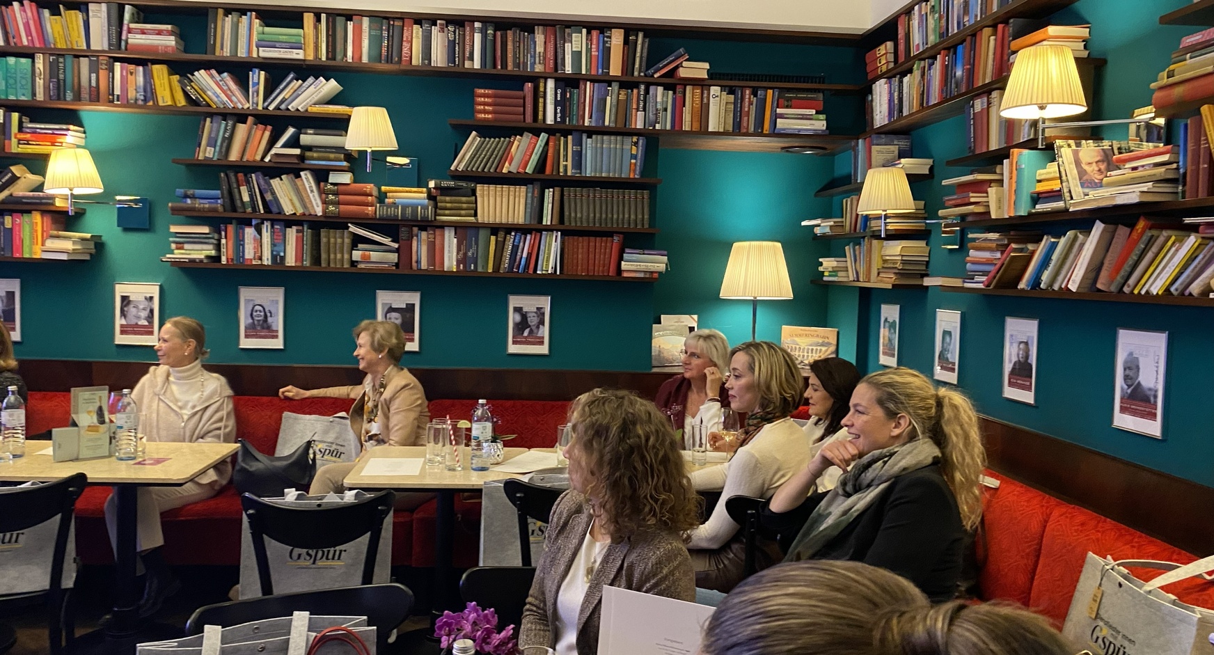 Rückblick: 1. Salon der Wiener Farb-, Typ-, Stil- & Imageberater:innen