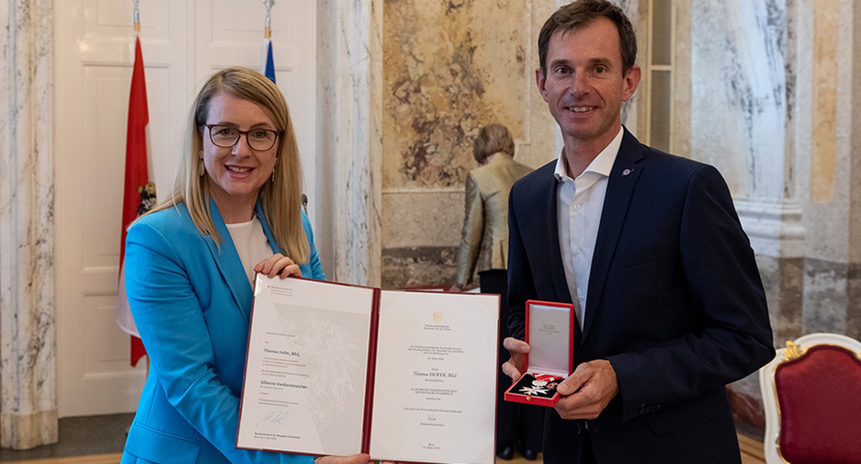 Silbernes Verdienstzeichen für SkillsAustria-Experte Thomas Hofer