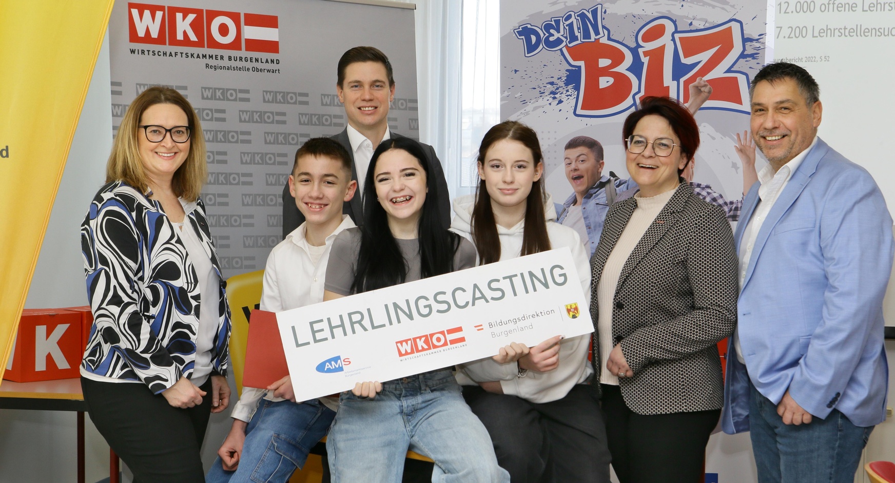 Verena Schermann (WK-Regionalstelle Oberwart), Daniel Baumann (Bildungsdirektion), die Schüler André Szabo, Lea Friedrich, Summer Budal, Tanja Stöckl (WK-Regionalstellenobfrau) und Harald Braun (Geschäftsstellenleiter AMS Oberwart) (v. l.).