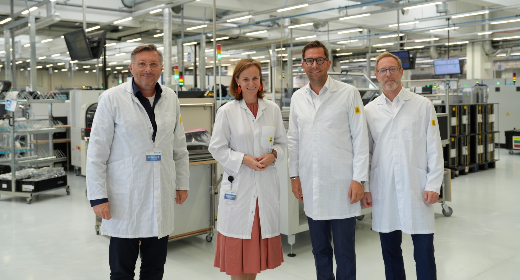BECOM-Besuch: Harald Schermann (WKB-Direktor), Mariana Kühnel (WKÖ-Generalsekretär-Stellvertreterin), Johannes Bock (BECOM-Management) und Ewald Hombauer (Geschäftsführer der Landessparte Industrie) (v. l.). 