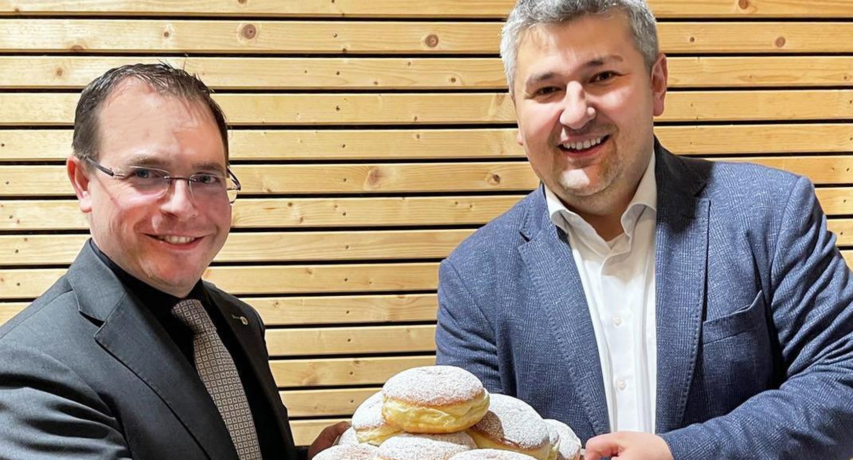 Wirtschaftskammerpräsident Mst. Andreas Wirth und der Landesinnungsmeister der Bäcker, Michael Goldenitsch 