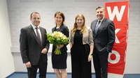 Wirtschaftskammerpräsident Mst. Andreas Wirth (l.), Wirtschaftskammerdirektor Harald Schermann und FiW-Landesgeschäftsführerin Evelyn Zarits (2.v. r.) gratulierten der neuen FiW-Landesvorsitzenden Michaela Steindl.
