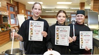 Die Stockerlplätze in der Kategorie Küche: Katharina Eöry (1.), Samantha Weninger (2.) und Diana Lehner (3.) (v. l.). 