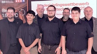 Landesinnungsmeister Mario Horvath, Hasim Palta, Lehrlingswart KommR Markus Marchhart, Daniel Hayd, Martin Steinhäufl, Tim Triebaumer und Fachgruppengeschäftsführer Karl Tinhof (v. l.) 
