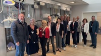 Wirtschaftsdelegierte Cosima Steiner (5.v.l.) und Sylke Dau (5.v.r.) vom AußenwirtschaftsCenter Kopenhagen organisierten den Besuch bei der Firma Guldmann, die auf die Entwicklung und Bereitstellung von Wohlfahrtstechnologien und -instrumenten spezialisiert ist, mit Spartenobmann KommR Anton Putz und Obmann Franz Drescher an der Spitze