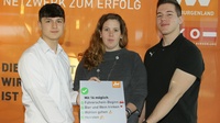 Andreas Bruchmann (muss als 17-Jähriger noch auf die Umsetzung seiner Geschäftsidee warten), Junge Wirtschaft-Landesvorsitzende Bea Ulreich und Niklas Brückler, Gründer mit 18 Jahren (v. l.).