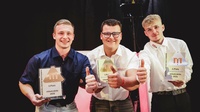 Alexander Giefing mit Florian Feuerstein (1. Platz; Vorarlberg) und Maiko Potnik (2. Platz; Steiermark) (v. l.) 