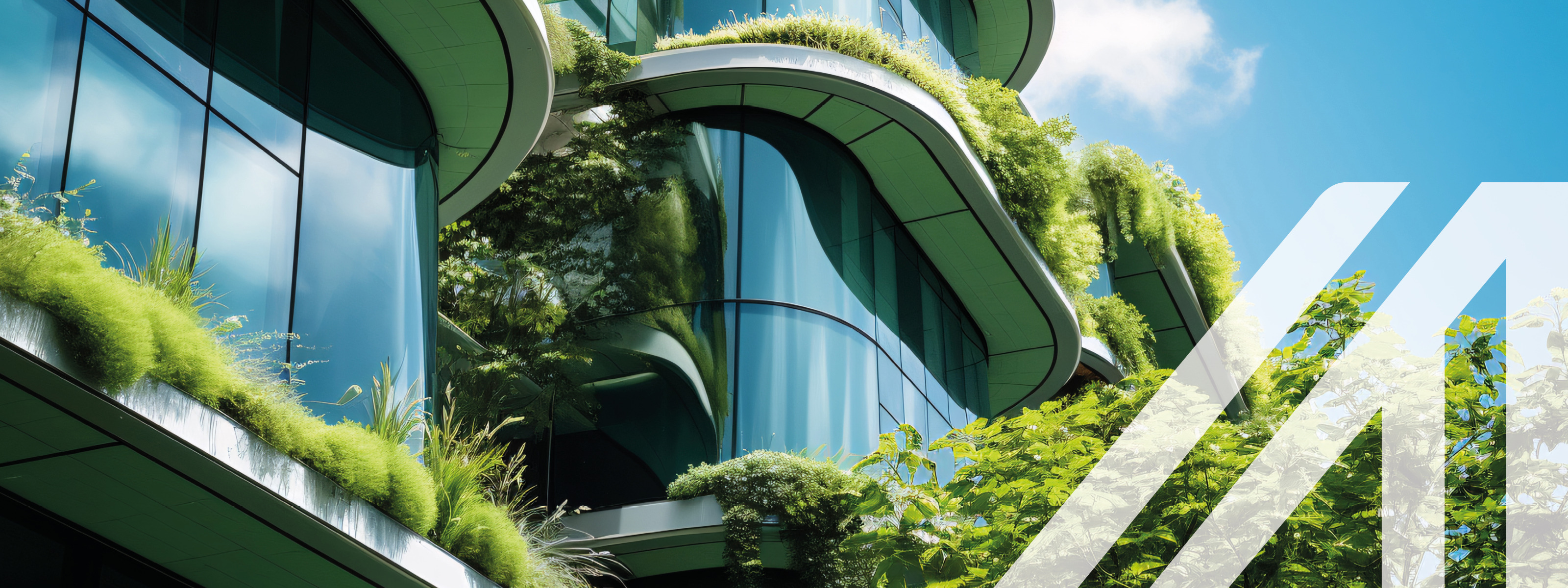 Umweltfreundliches Gebäude in einer modernen Stadt. Nachhaltiges Bürogebäude aus Glas mit begrünter Fassade zur Reduzierung von Kohlendioxid. 