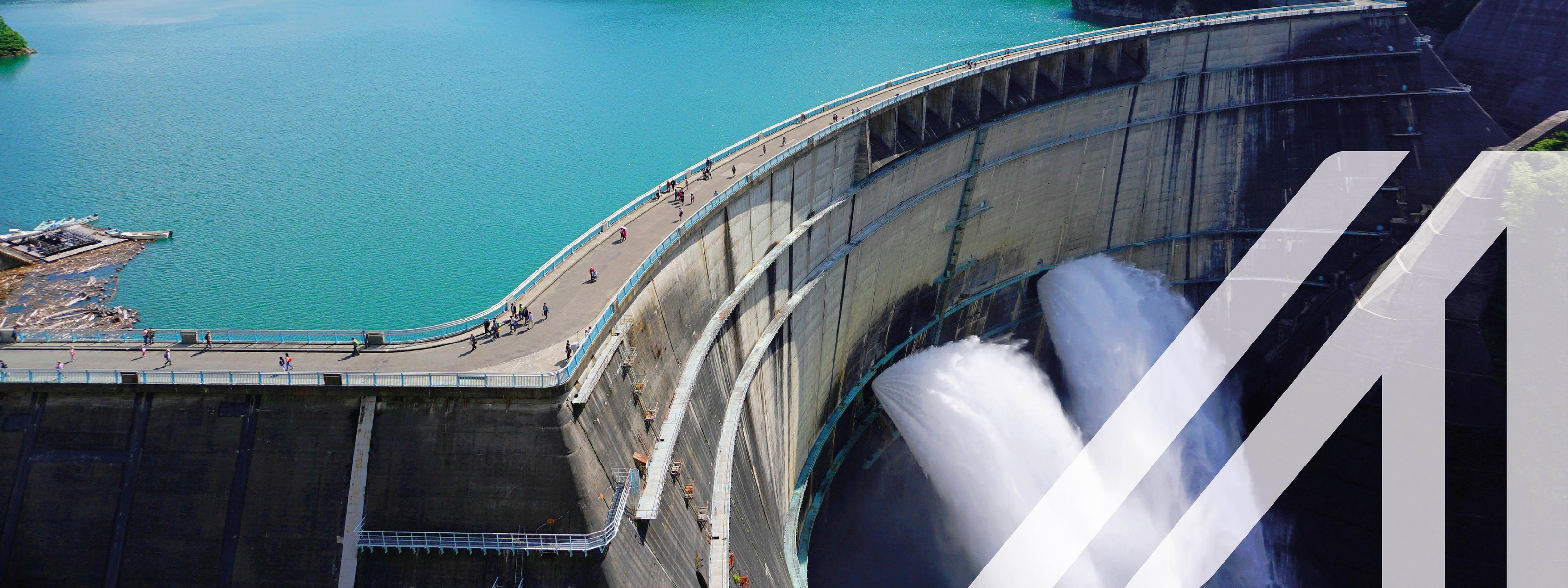 Kurobe Damm in Japan