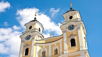 Fassade der Klosterkirche Mondsee