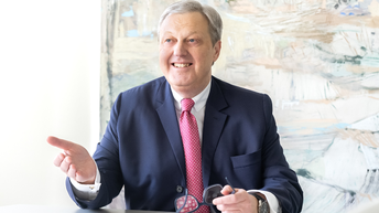 Porträt von BKS-Vorstand Nikolaus Juhasz 