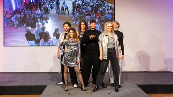 Guppenbild der Models der Trendshow auf der Bühne