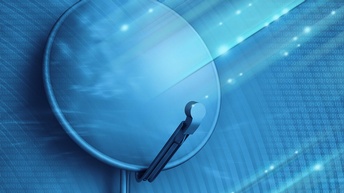 Eine Satelliten-Schüssel zum Empfang von Fernsehen