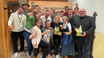 Junge Wirtschaft Burgenland mit WKÖ-Vizepräsidentin Bettina Dorfer-Pauschenwein.