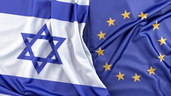 Flagge der EU und Israels