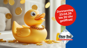 Quietscheente mit Goldkette und dahinter fallen Münzen herunter