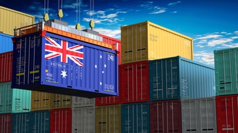 Containerhafen - ein Container trägt die australische Flagge