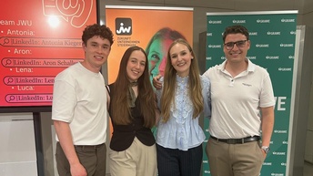 Das Team der JW University: Aron Schaller, Antonia Kiegerl, Lena Münzer, Luca Löckinger